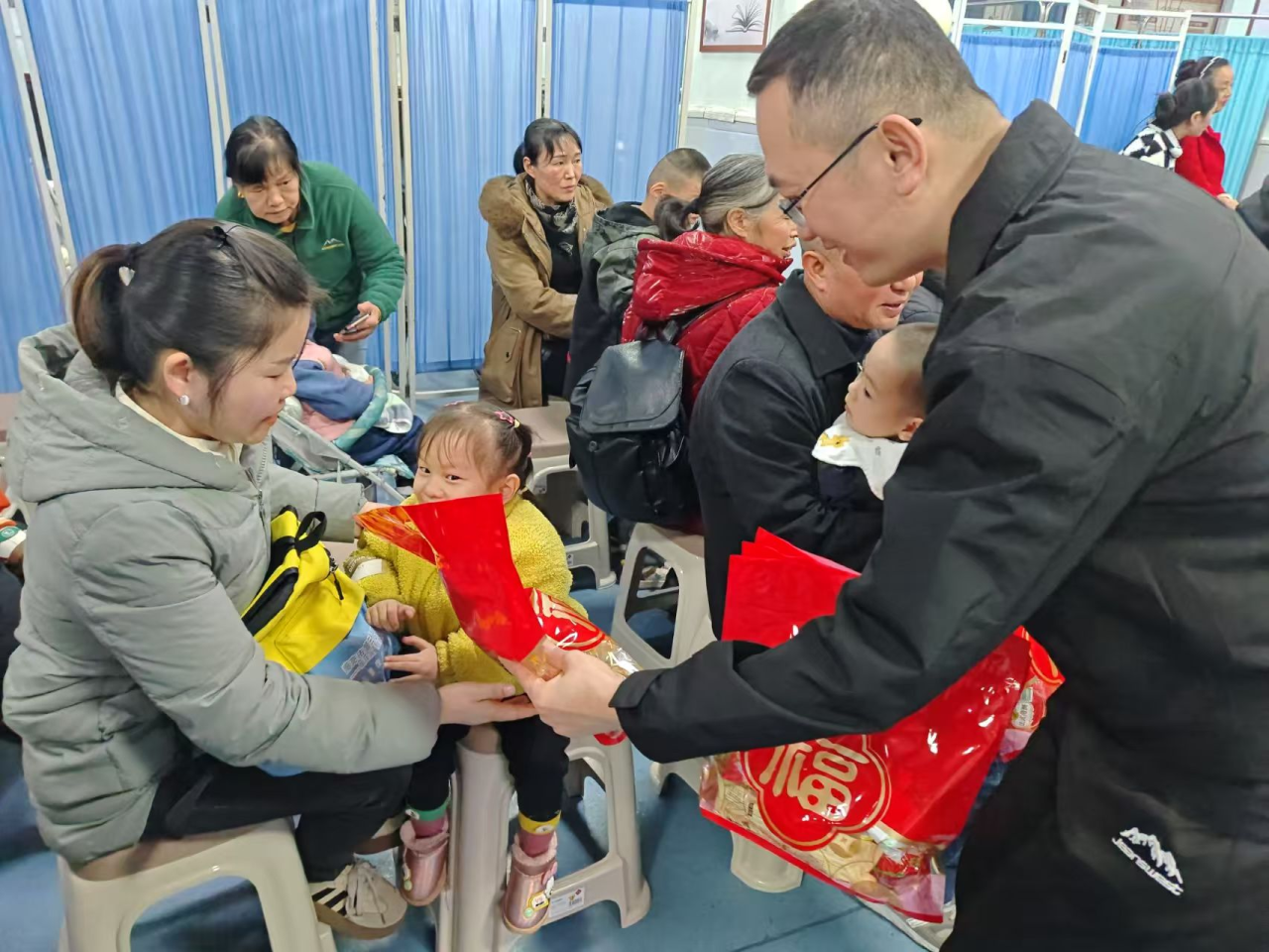 顺庆残联扎实开展国际残疾人日公益活动2.png
